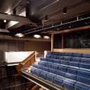 Performance theater 이미지