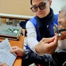 밝은빛안경 이미지