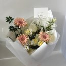 청담삼익시장 | 데이트에 선물하기 좋은 데일리 꽃다발 ｜ 청담역 청담르엘꽃집 | 여자친구에게 선물하기 좋은 꽃다발