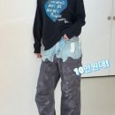 1453 | 앤더슨벨 니트 크루넥 스웨터 심플한데 그냥 지나칠 수 없는 하트 디테일 10만원대 츄라이 세일중!