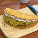 동화새터길 | 카페인중독 두바이와플 가격 봉담 매장 취식 후기