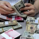 외신: 중국 국영은행, 달러 매매로 위안화 지원 이미지