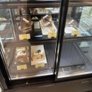 증평가방 | 증평 대형카페 반여울 - 반여울라떼 아메리카노 복자에이드 휘낭시에 롤케이크 후기