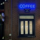 먼트커피로스터스 | 부산 중앙동 카페 리콰이얼먼트 커피브루얼스 라테, 카라멜바 후기