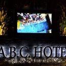 YOLO BEACH 이미지