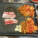 [이문동그집 회기역 직영점] 차돌박이 냉삼 맛집 소곱창전골 후기