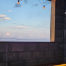 돌담 너머 하늘 이미지