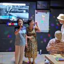 윤 노래연습장 이미지