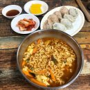 정주영 회장도 단골이었다고? 전국 줄 서서 먹는 수제 만두 맛집 5 이미지