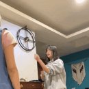 통금시간 어겨서 맴매 맞는 대만 여대생 .gif 이미지