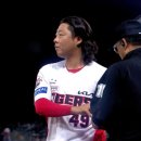 김범수 에러랑 호수비 반응차이.gif 이미지