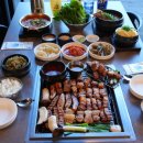 돼지가춤추는애월식당 | 제주도 애월 흑돼지 맛집 숙성 모둠구이 식당