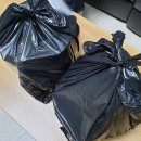 옹기에 빠진 짬뽕 이미지