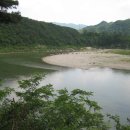 운산 아래 구름 이미지