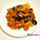 해물떡볶이/홍합 육수로 맛을 낸 해물떡볶이 레시피 이미지