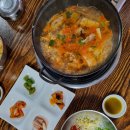 사계절 굴국밥과 동태탕 이미지