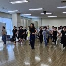 바른 자세 모델 워킹 이미지