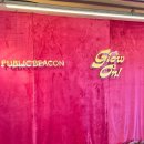 드뮤어룩 안경 브랜드 퍼블릭비컨 2025년 메인 컬렉션 &#39;Glow on&#39; with. 키스오브라이프