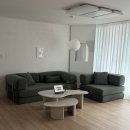 개와커피가썸타는날(개썸커피) | 우리집 거실무드 지킴이 썸앤데코 페블 세라믹 거실테이블