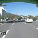 운전자도 모르는 상시유턴...오토바이사고.gif 이미지