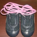 깨끗한 옷 세탁소 신발 이미지