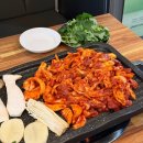 세를 | 메뉴는 단 3가지? 참나물 폭탄 맞은 오리주물럭! 🦆경북도청 맛집 참맛오리 후기