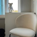 화이트&amp;블랙 조합이 매력적인 디자인 체어 – 리얼 체어 아이보리 구매 후기