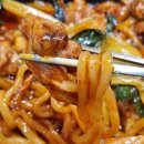 기영이숯불두마리치킨 양념 우동사리 추가 1단계 보통맛 후기