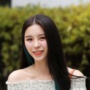 미소머금고 이미지