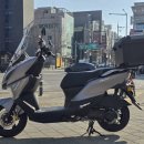 써니스크린 | 하우주 ADX125 / 하우즈 ADX125 그레이 신차출고 / 2단 자석거치대 / 롱 스크린 장착~