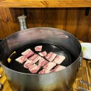 무쇠김치삼겹 - 마포구 와우산로21길 20-5 | 무쇠김치삼겹