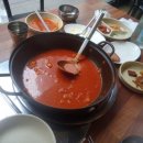 뚠뚠돼지김치찌개 이미지