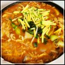 얼큰칼국수 이미지