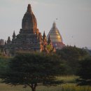미얀마 불교 최고 유적지 '바간'의 풍경 이미지
