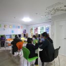 이진캐스빌 아파트 정문 앞 이미지