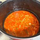통큰 부추 칼국수 이미지