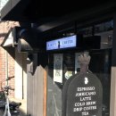 유닉커피로스터스 | [연희동 카페] 분위기 지리는데 맛도 좋은 에스프레소바 '유닉커피로스터스' 솔직 후기 ☕