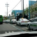 택시승강장 옆 이미지