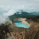 세계의 명소와 풍물 142 인도네시아, 켈리무투 삼색 화산호 이미지