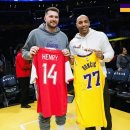 NBA 스타들과 유니폼 교환하는 해외축구 선수들 ( 스압주의 ) 이미지