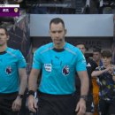 [토트넘 vs 리즈] 주심 : 제러드 질레트.gif 이미지