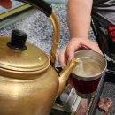 계곡과느티나무 캠핑장 | 영월 '느티나무 캠핑장' - 드림하우스와 무릉도원 계곡, 서비스 막걸리까지 풀코스 여름 캠핑