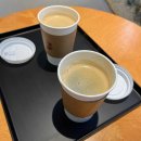 무너지는집 조형물 이미지