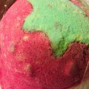 LUSH 스트로베리즈 앤드 크림 배쓰 밤 사용 후기 Strawberries And Cream