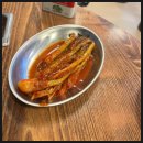 마포구이마당역촌 | 씹을수록 고소한 통삼겹과 파김치의 마법, 마포구이마당 역촌직영점 솔직 후기
