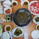 돼지 칼국수 이미지