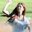 7541 | 잠실을 뒤흔든 '썸머퀸'… 권은비, 두산 베어스 시구 &amp; 클리닝타임 역대급 무대 젖지않는 신발?