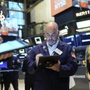 Wall Street rises as inflation keeps cooling 인플레이션이 완화되면서 월가 상승 이미지