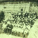 60여년 전 흑산동교 최초 입학생 일동사진 이미지