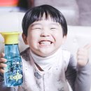 쏟아지는 컵 이미지